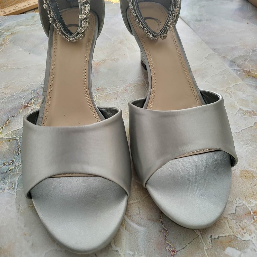 JOURNEE COLLECTION